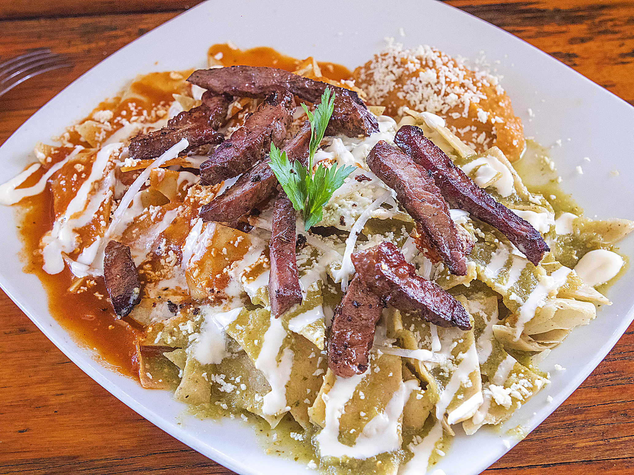 Chilaquiles con Arrachera