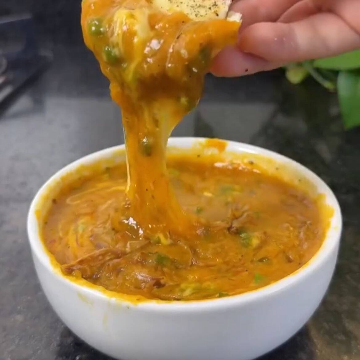 500ml de um delicioso caldo de mandioca com costela desfiada, super bem temperada! Você vai se surpreender !