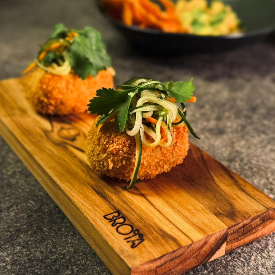 Ganhamos os prêmios de melhor vegetariano pelo Rio Show e Veja Rio além do selo Bib Gourmand, surgiu mesmo para suprir as necessidades de um público que não pára de crescer, mas ainda tem poucas opções para jantar e programas de fim de semana.