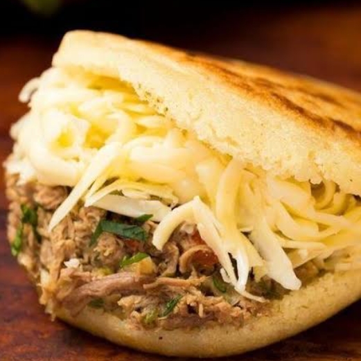 AREPA PELÚA