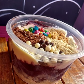 Monte seu açai no pote