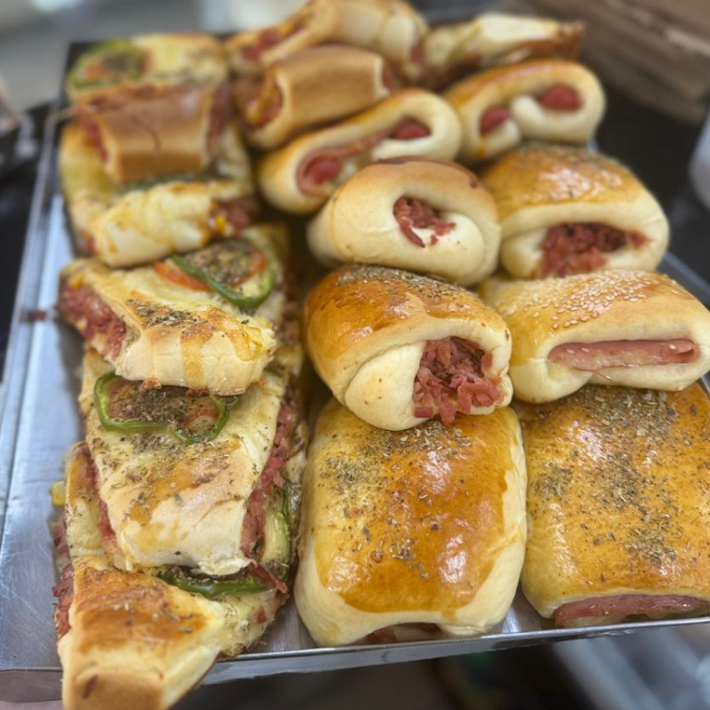 Recheio de presunto e mussarela, com ou sem salsicha