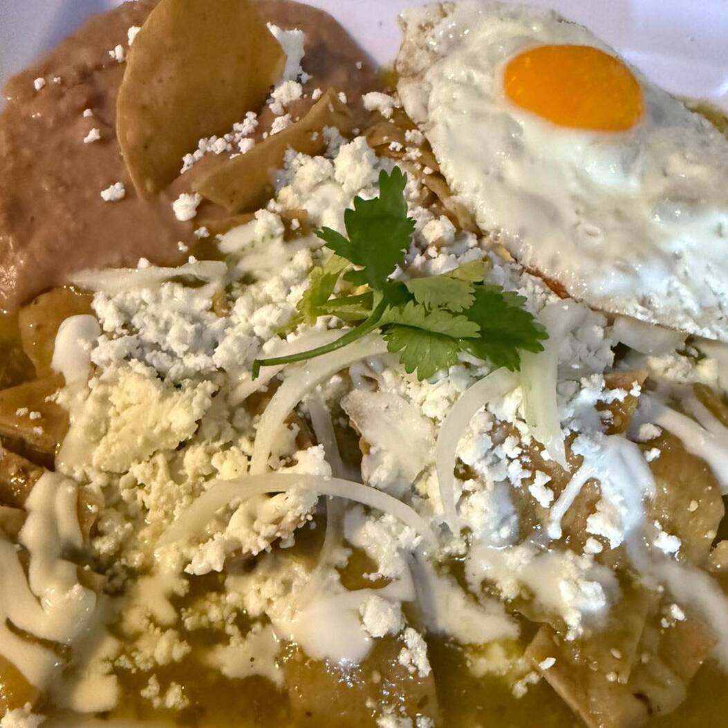 CHILAQUILES CON HUEVO
