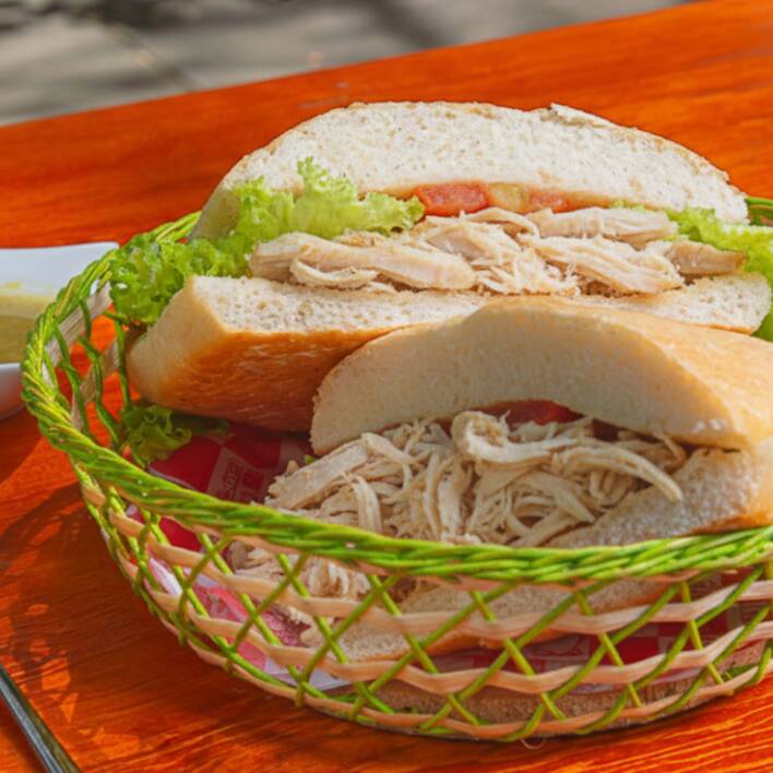 Chapata de Pollo Deshebrado