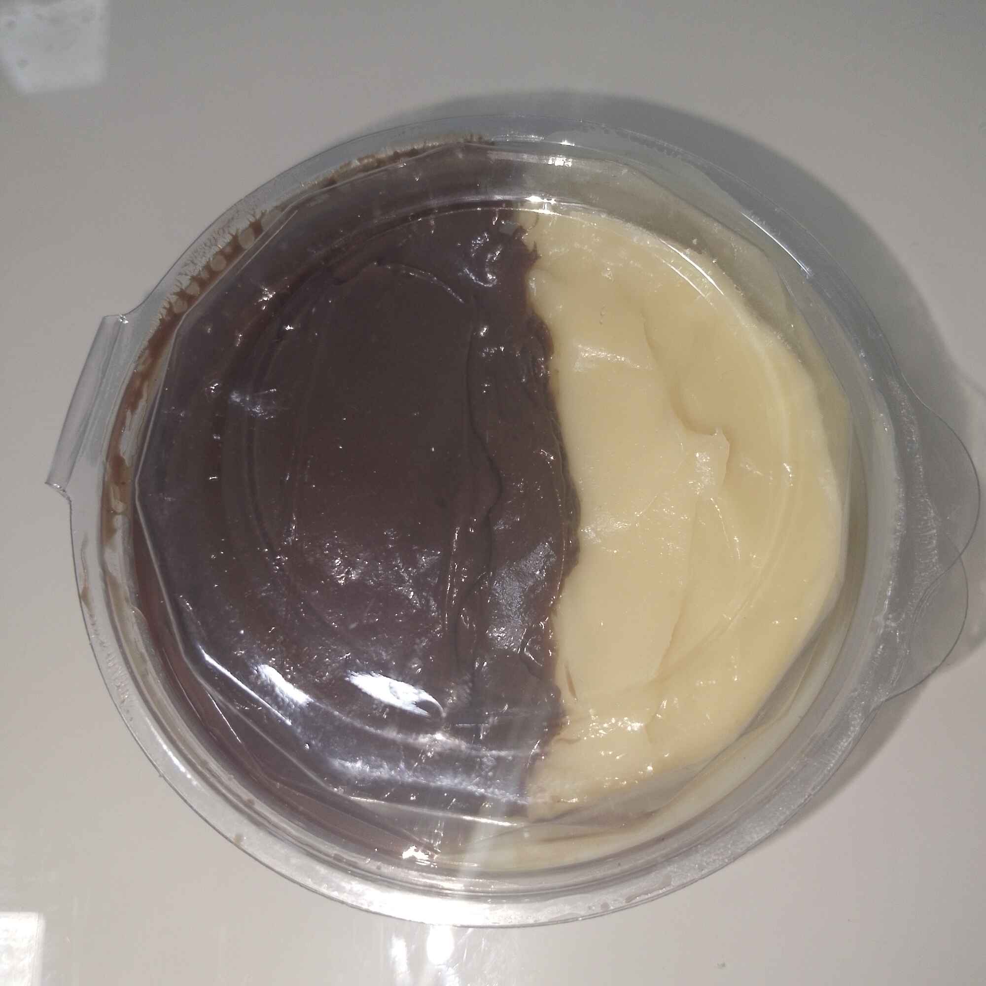 Brigadeiro cremoso com cacau 50% com Brigadeiro de ninho o par perfeito!😋
