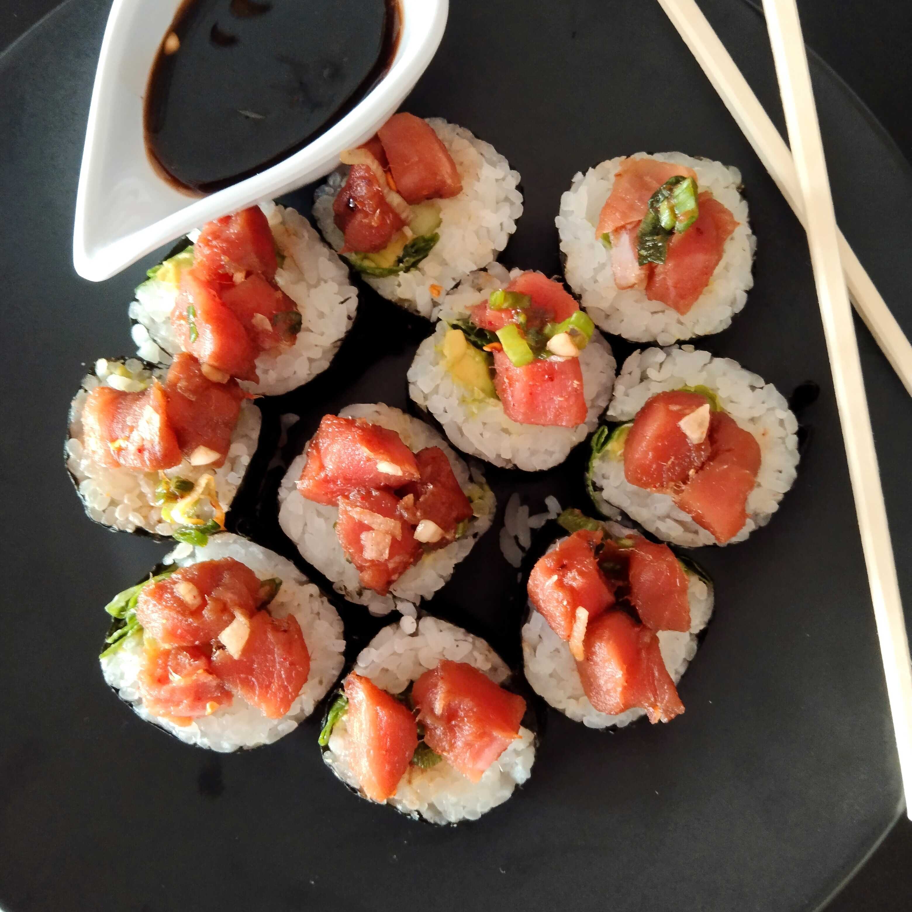 Rollo Spicy Tuna