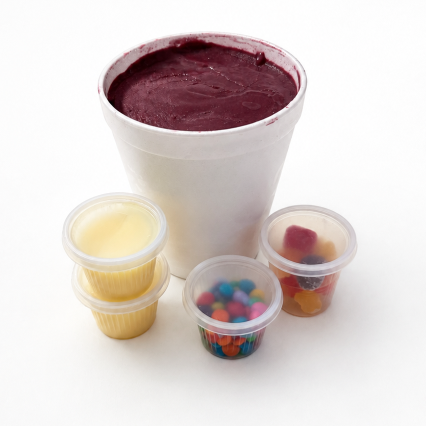 Tigela de Açaí de 750 Ml personalizável com três itens à sua escolha, complementado com dois deliciosos cremes.