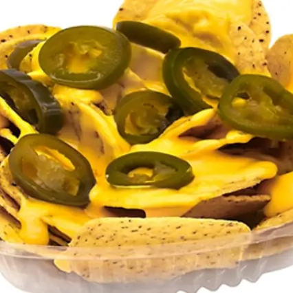 Nachos con queso y jalapeño