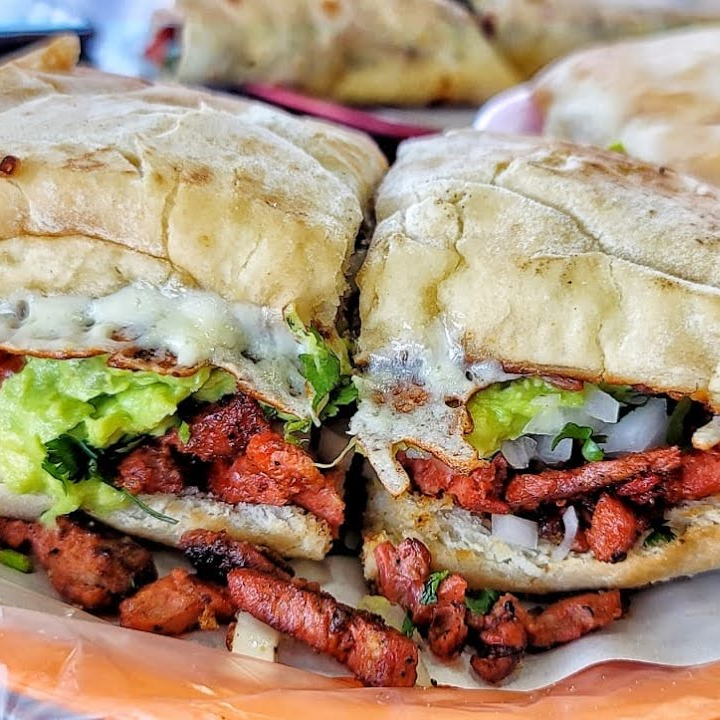 Quesa-Torta Adobada