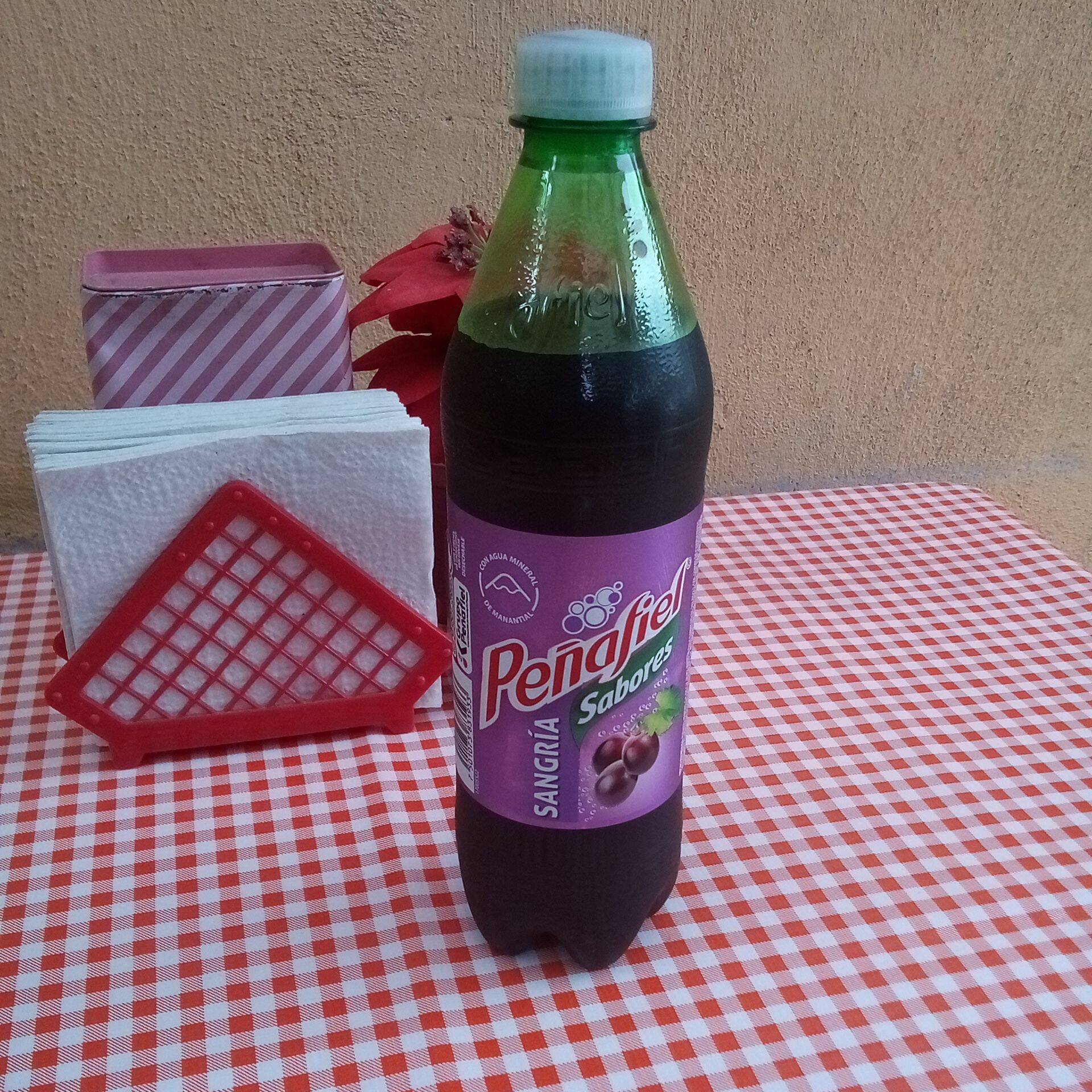 Refresco peñafiel sangría 600