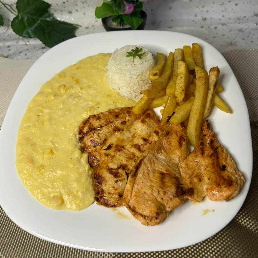 frango, arroz, batata e creme de milho