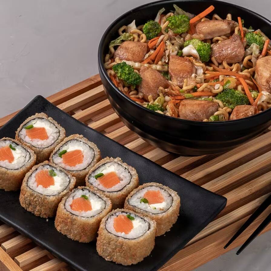 Yakisoba de Frango + Hot Philadelphia Croc