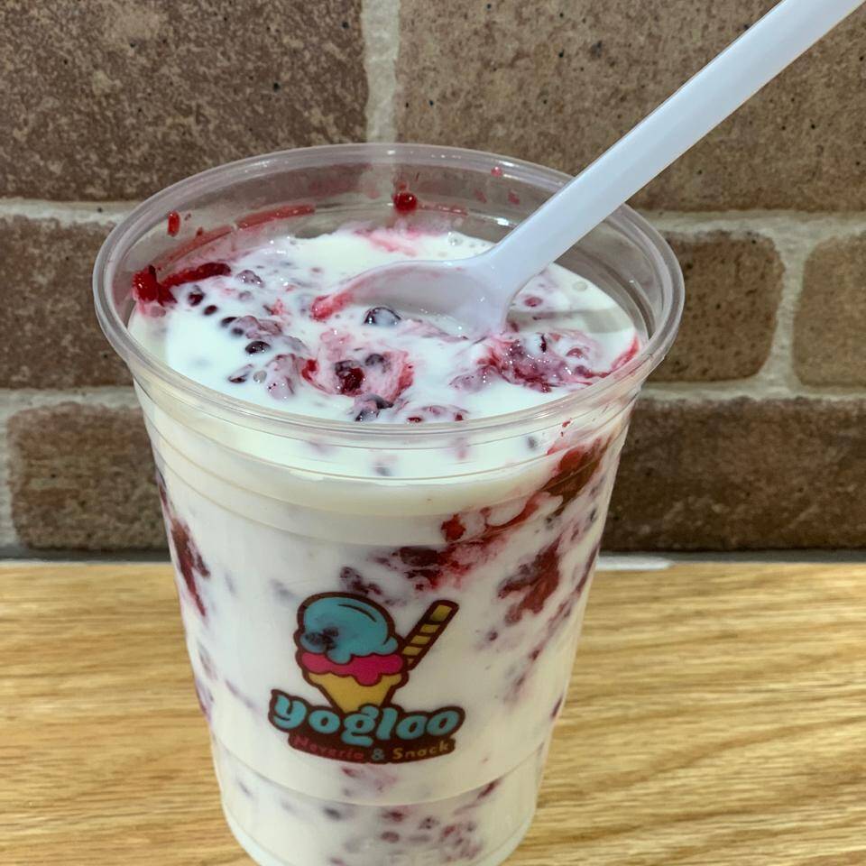 Frutos Rojos con Crema