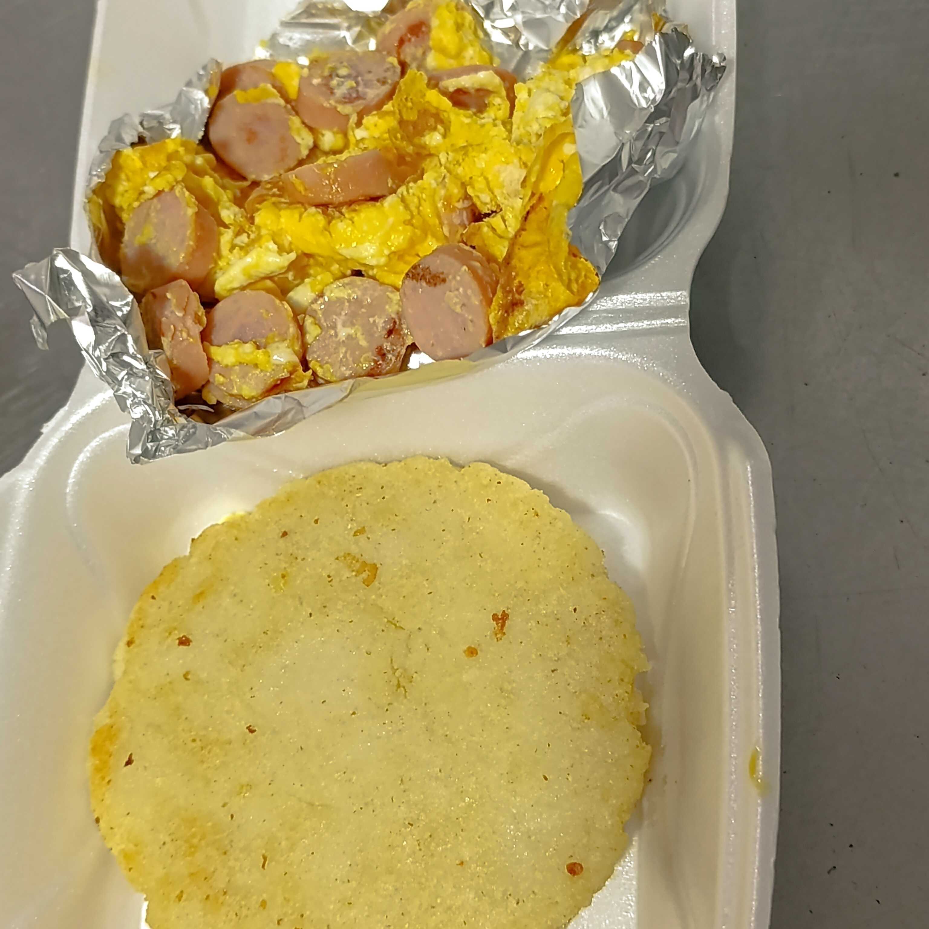 Arepas con huevos Rancheros