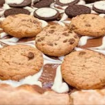Chocolate ao leite, chocolate branco e Cookie (novidade da casa)