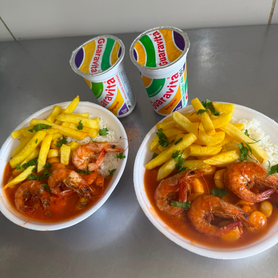 2 deliciosos nhoques caprichado no camarão, arroz e fritas + 2 guaravitas