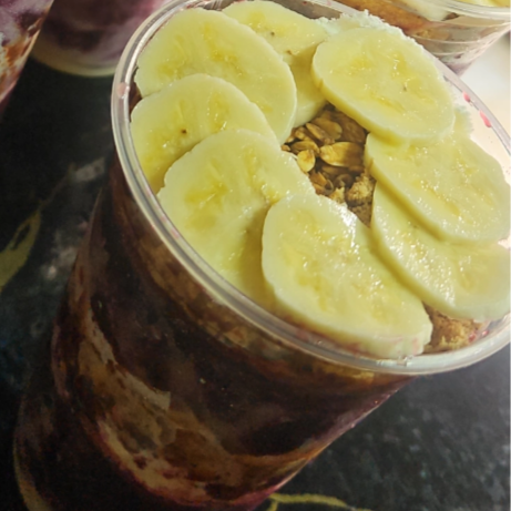 Aquele basico que alimenta e tem o precinho. 500ml Açai, granola, paçoca, leite em pó e leite condensado.