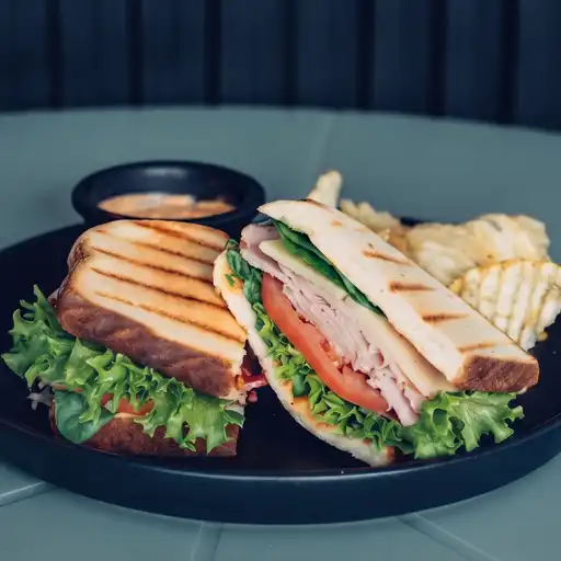 Sándwich Clásico