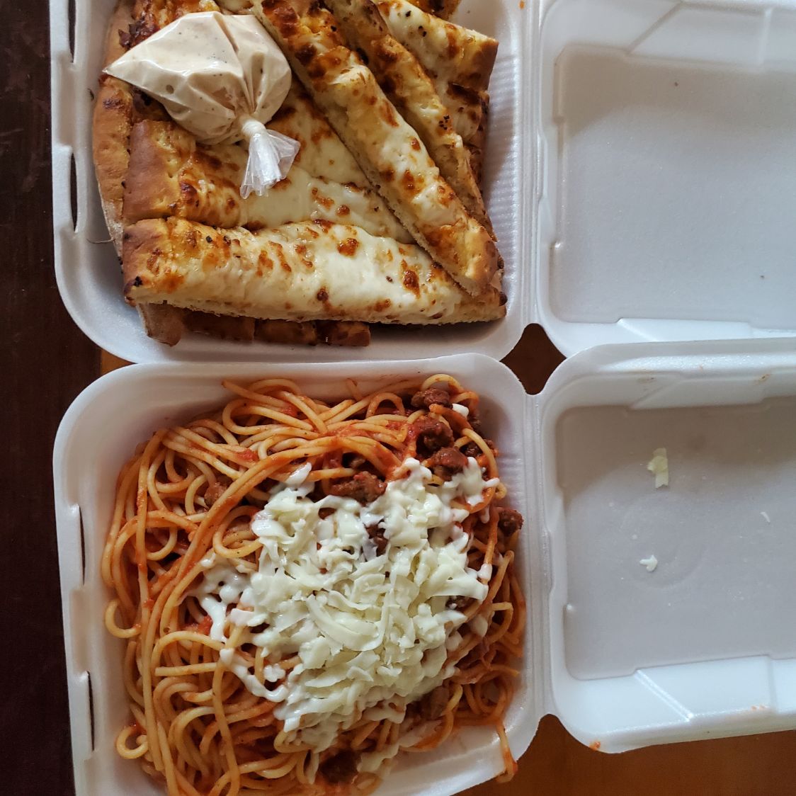 Orden de Spaguetti y Pan