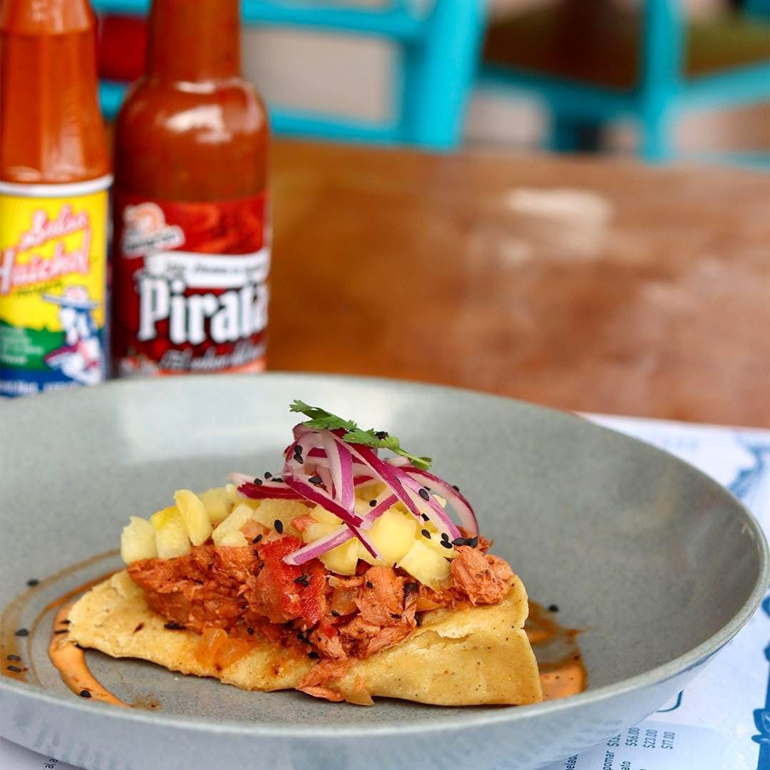 Taco Dorado de Marlín Ahumado