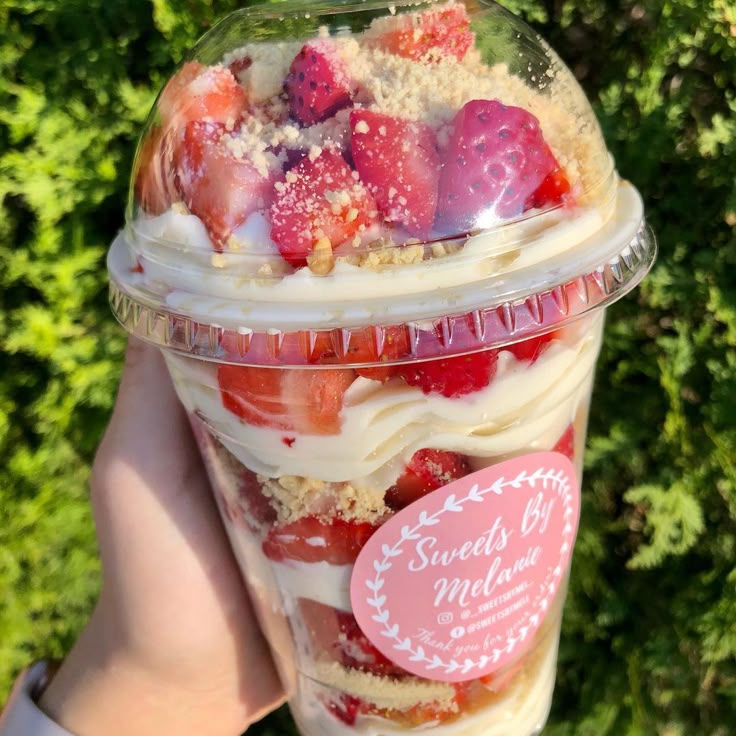 Fresas con Crema y Lotus Biscoff