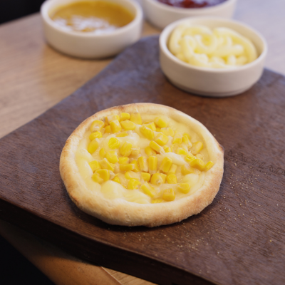 milho, requeijão cremoso e mussarela