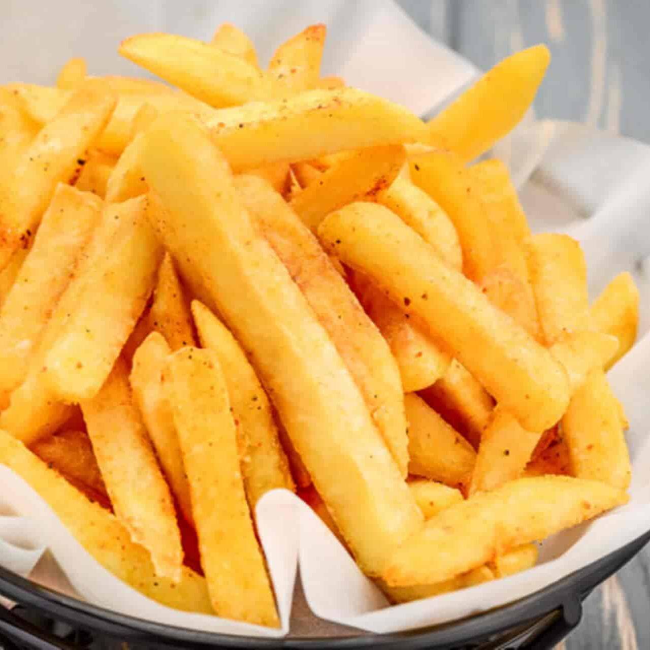 aproximadamente 350g de fritas
