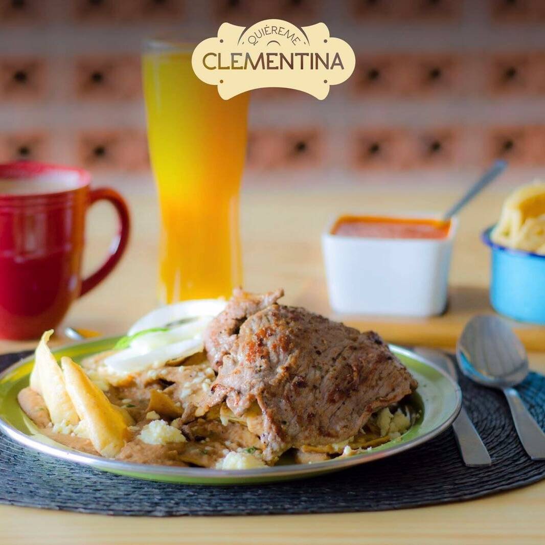 Orden de Chilaquiles con Bistec Asado