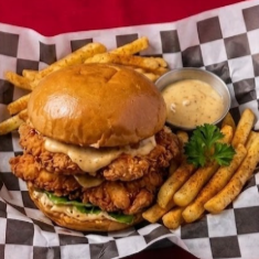 Hamburguesa Pollo Doble Con Papas