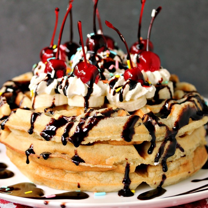 Waffle Banana Split
