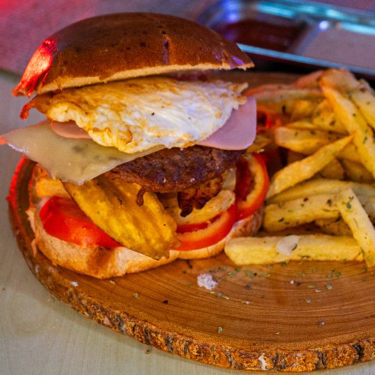 Hamburguesa La Contundente