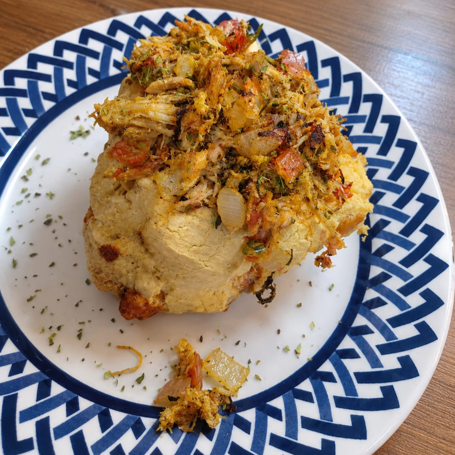 Recheado com Pernil e Vinagrete