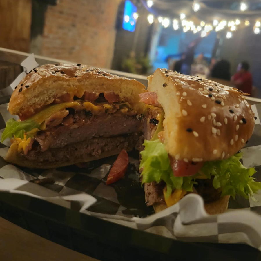 Hamburguesa de chorizo
