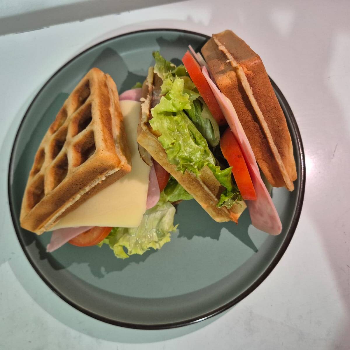 Waffle De Jamón Y Queso