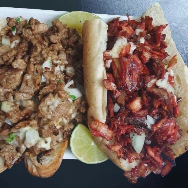 TORTAS DE PASTOR CON QUESO