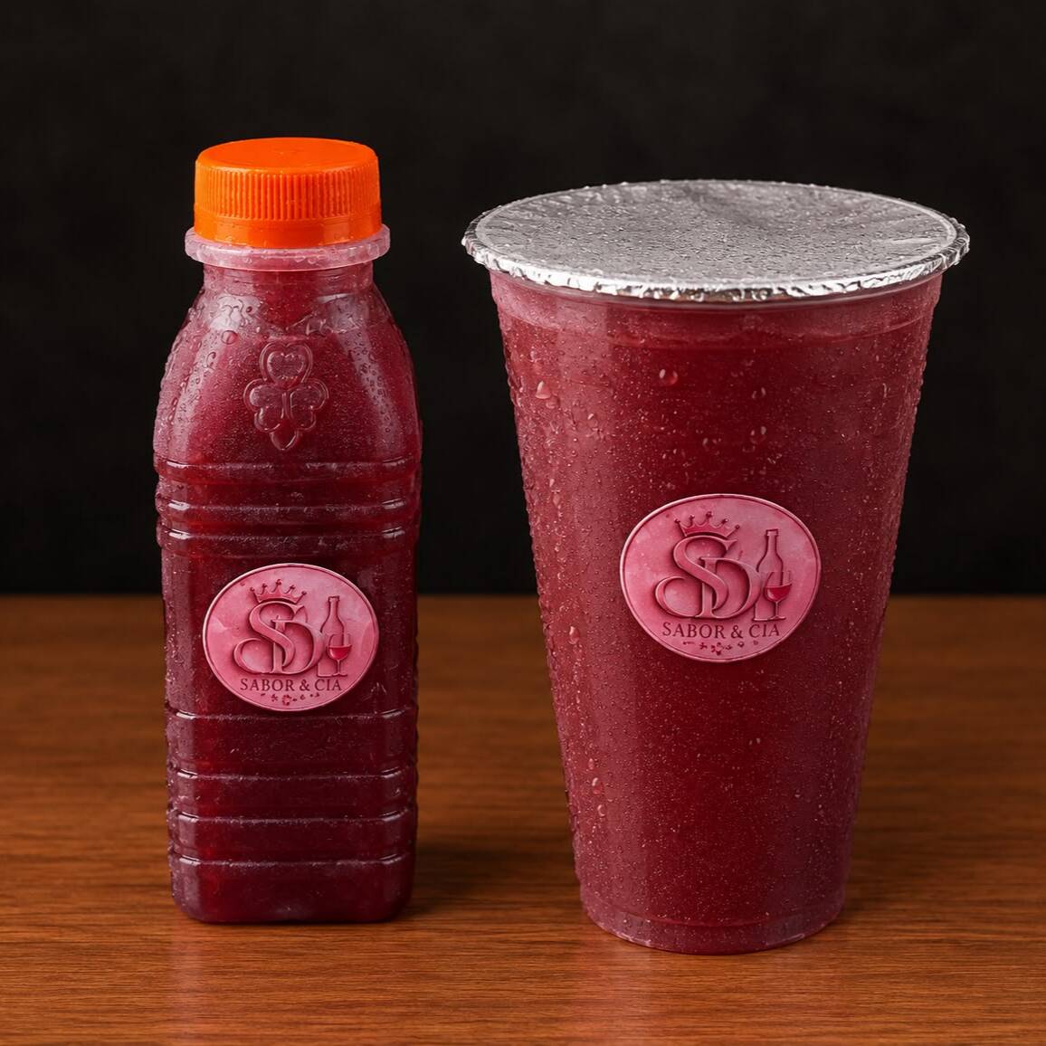 Uma releitura irresistível do clássico brasileiro. Preparada com morangos frescos, gelo, açúcar e destilado, a Caipirinha de Morango combina o equilíbrio perfeito entre o doce da fruta e o toque refrescante da bebida. Servida em garrafa de 300 ml, é ideal para apreciar bem gelada em qualquer ocasião.