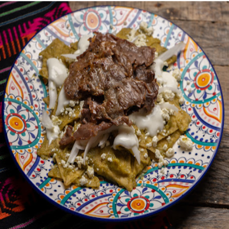 Chilaquiles verdes con Asada