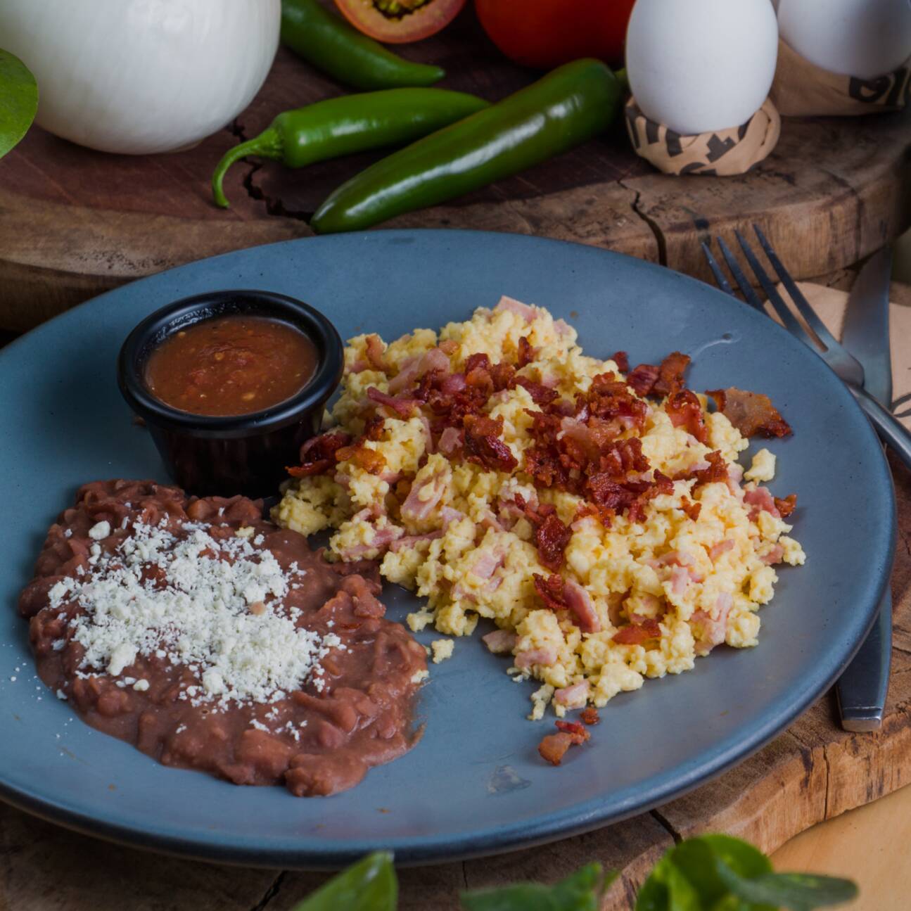Huevos con Tocino