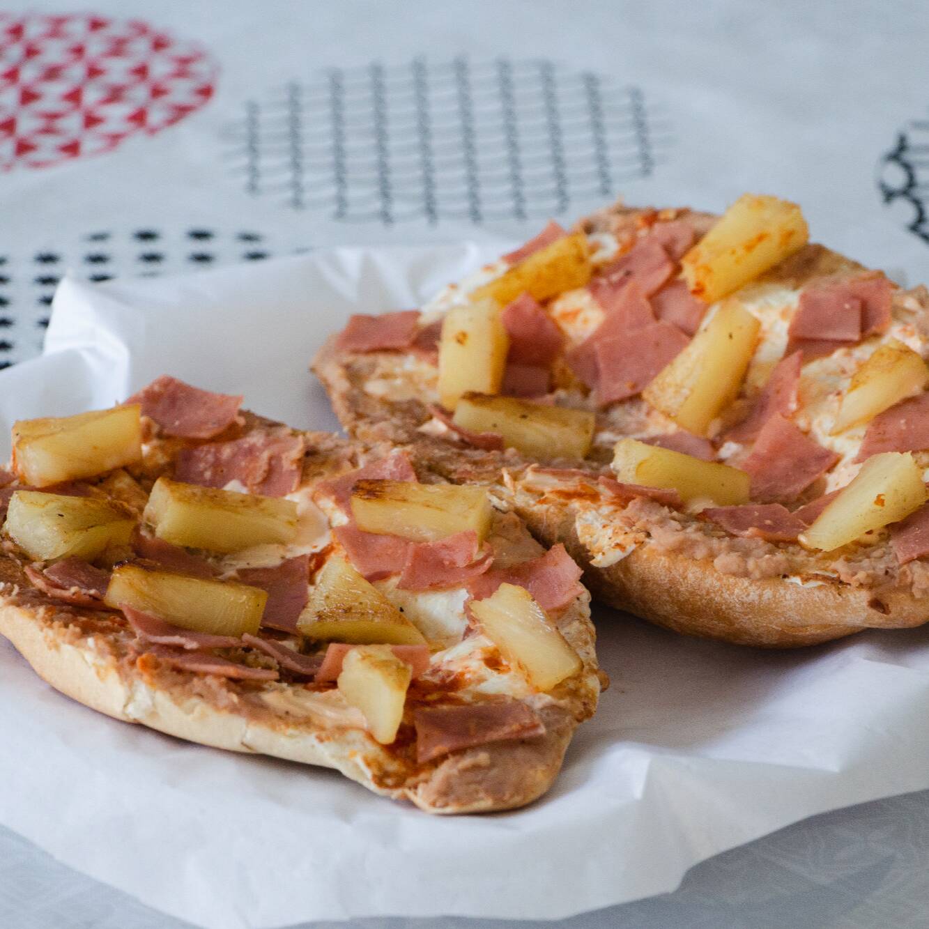 Molletes Hawaianos