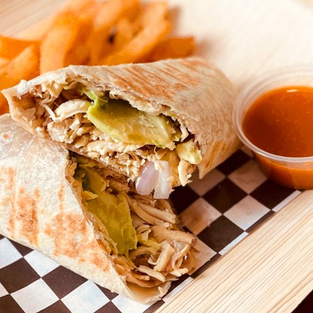 BURRITO DE PECHUGA ASADA.