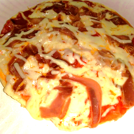 PIZZADILLA DE JAMON SERRANO