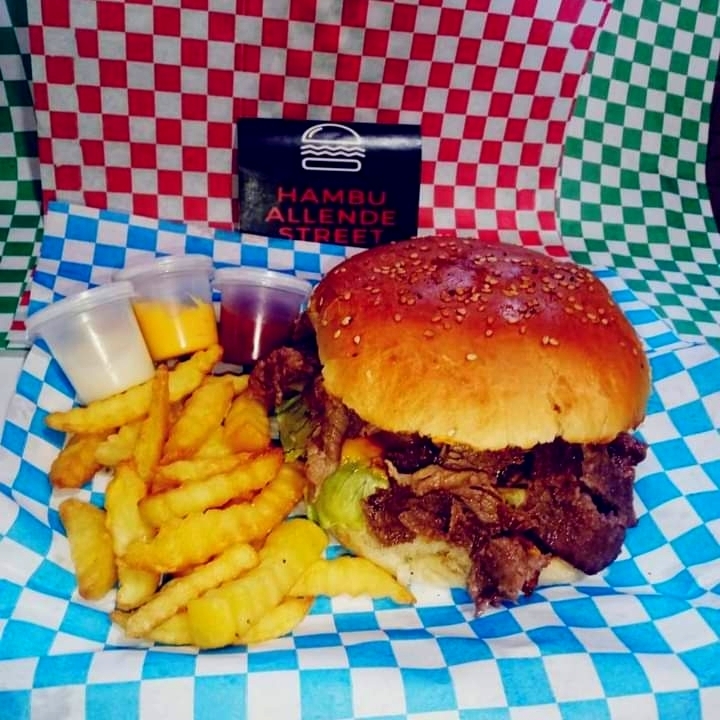 HAMBU DELUXE C / PAPAS A LA FRANCESA