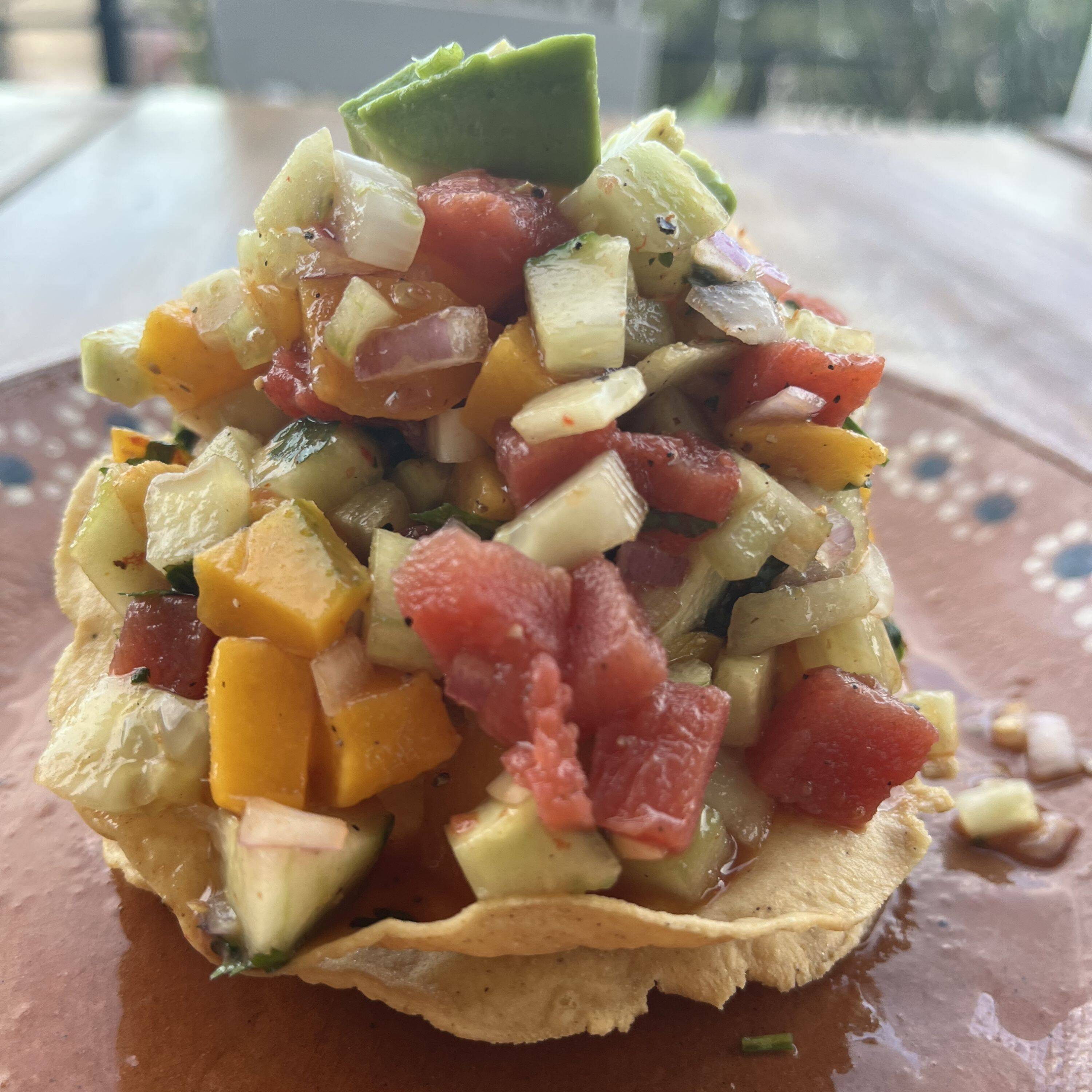 Tostada de Atún con Mango