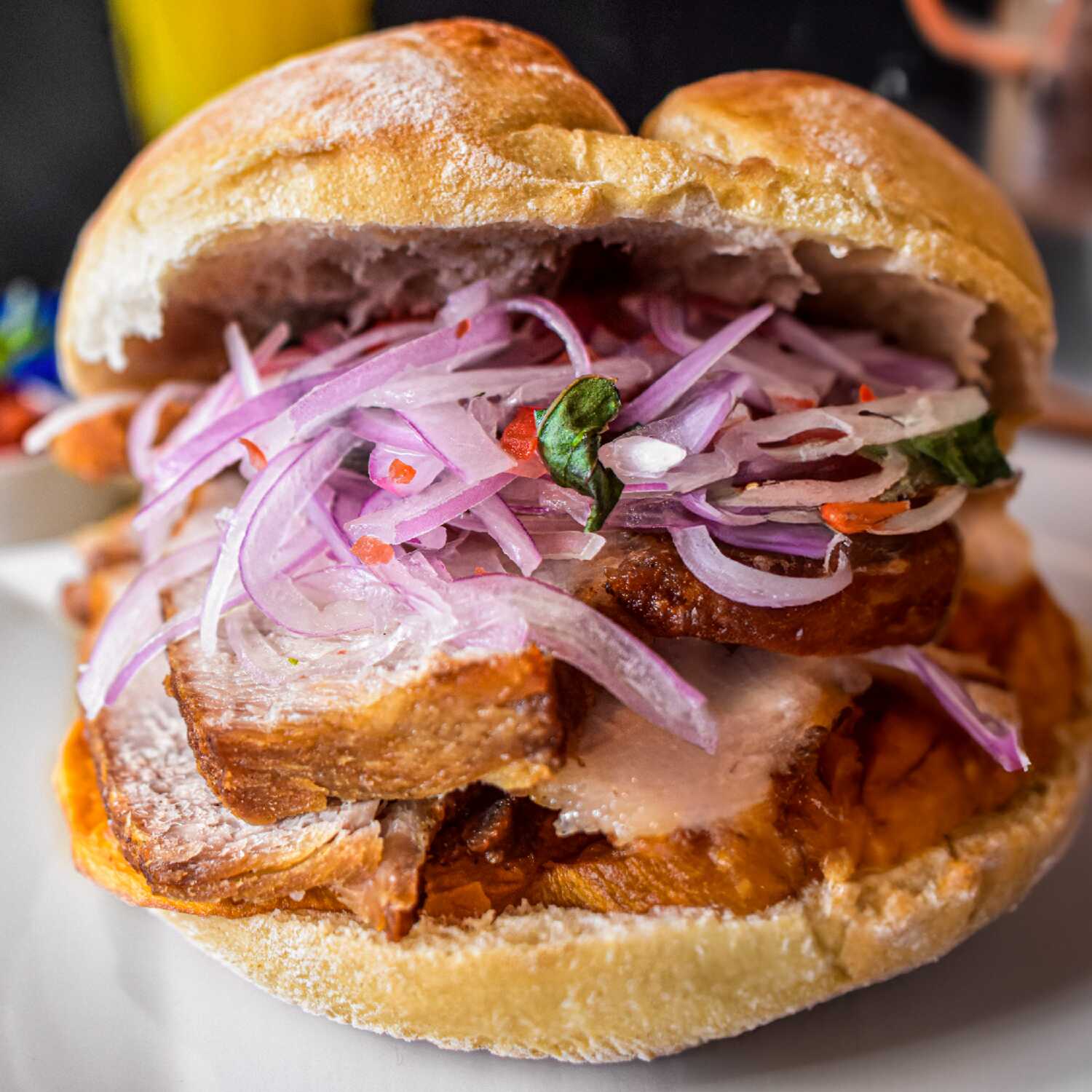 Pan con Chicharrón