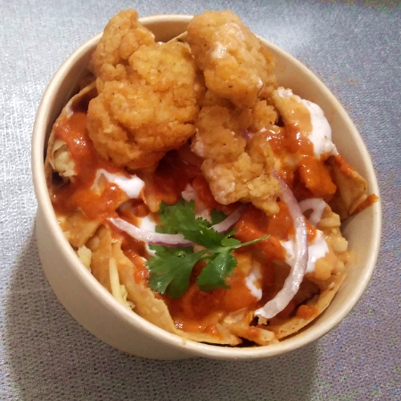 CHILAQUILES BROMELIA CON POLLO