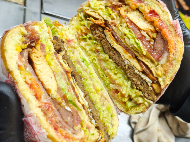 LUIS BURGUER
