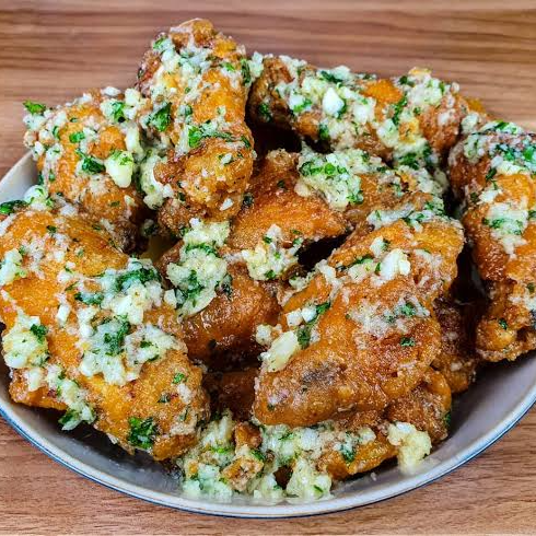 Alitas Parmesano, Ajo y Hierbas Finas