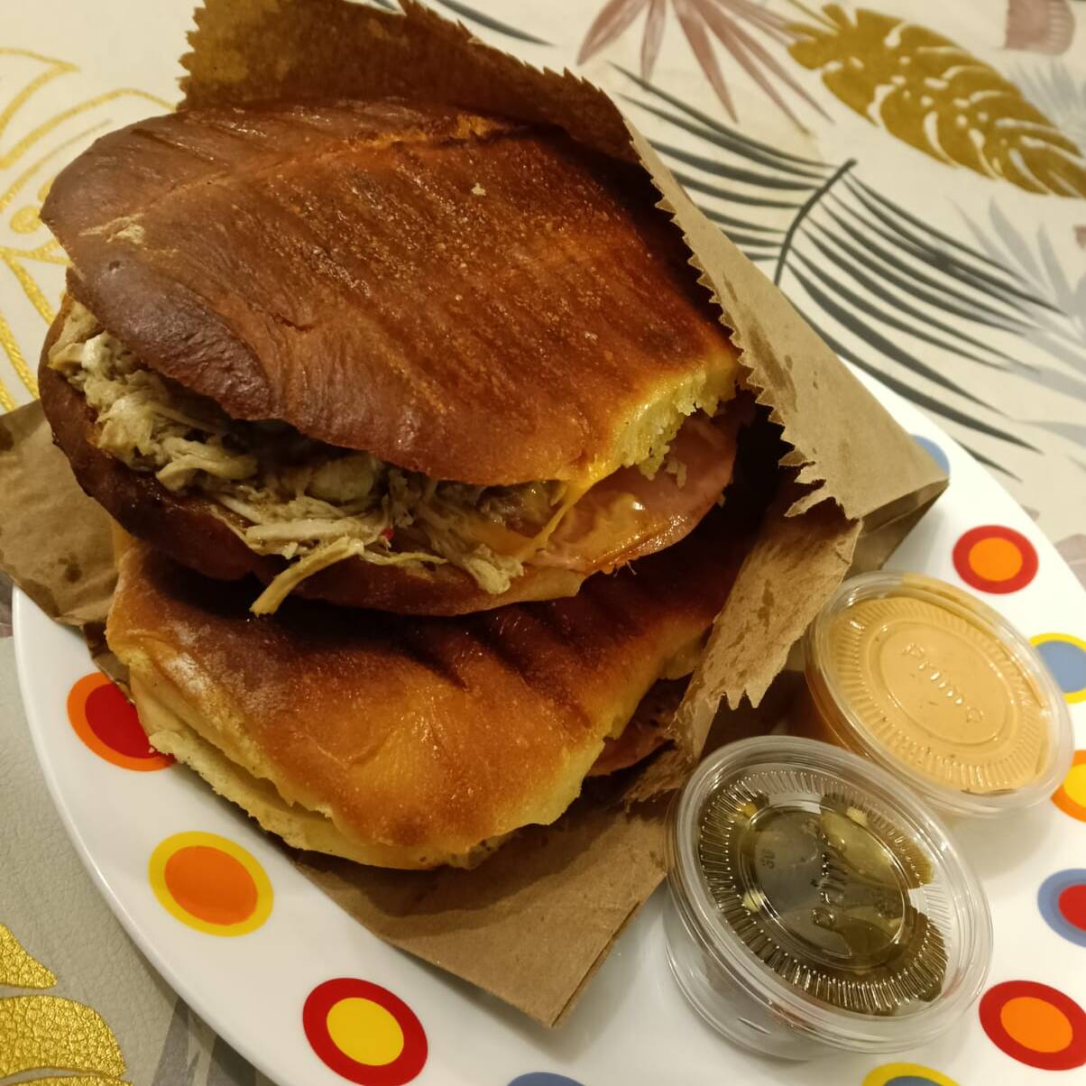 2 de Pierna por $210