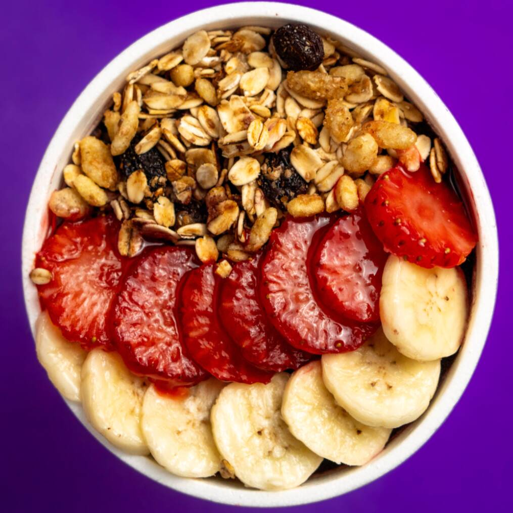 Açaí Banana Morango Granola E Mel A Combinação Perfeita De Sabores Naturais: Açaí Cremoso Com Fatias De Banana, Morango Fresco, Granola Crocante E Um Toque De Mel. Equilíbrio Entre Saúde E Sabor! *********Fabricação Própria******