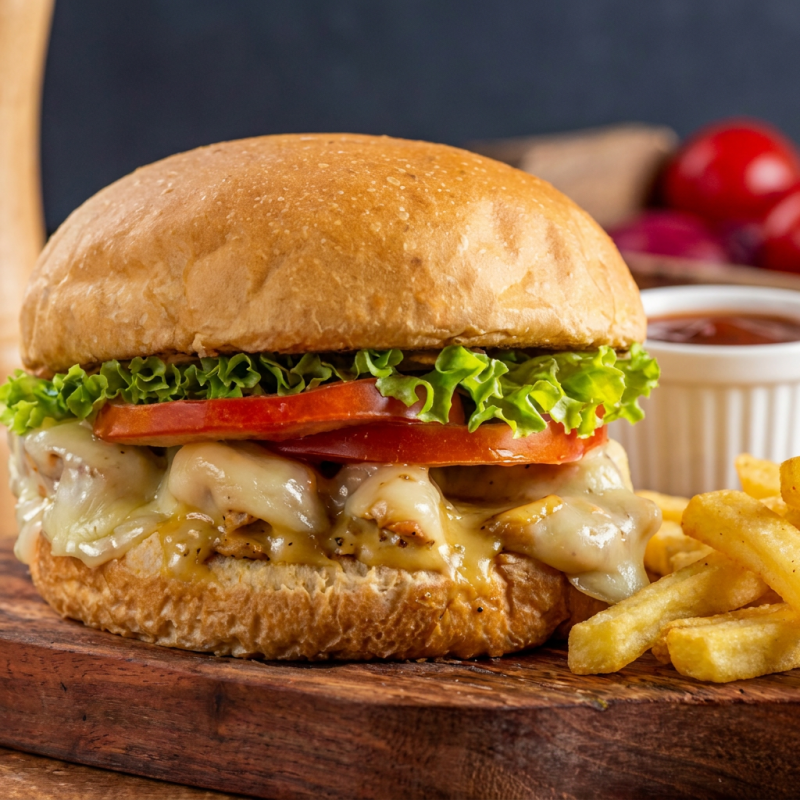 Steak Frango
Queijo
Alface
Tomate